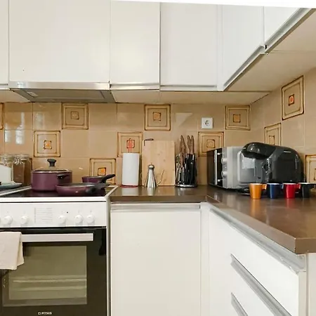 Filis Sunny 80sqm Apt In Viktoria * Athens